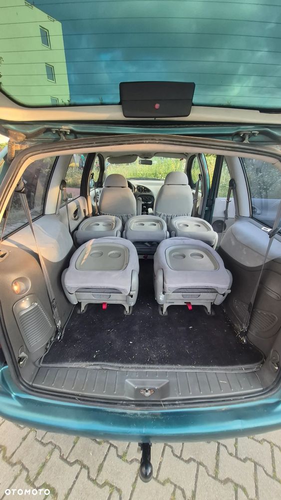 Ford Galaxy 1.9 TDI GLX - 11