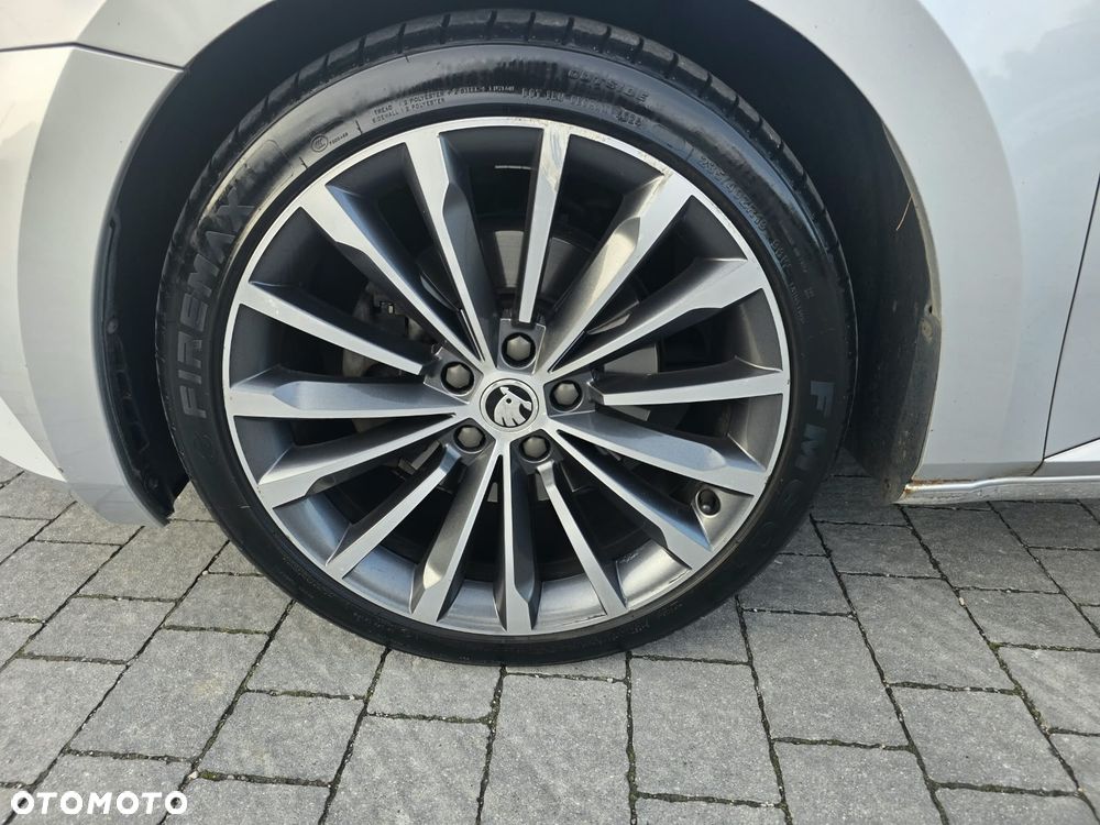 Skoda Superb 2.0 TDI 4x4 L&K DSG - 39