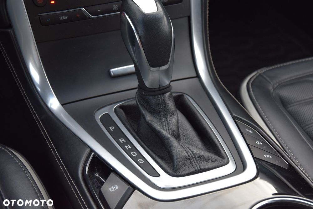 Ford Edge 2.0 TDCi Bi-Turbo 4x4 Vignale - 30