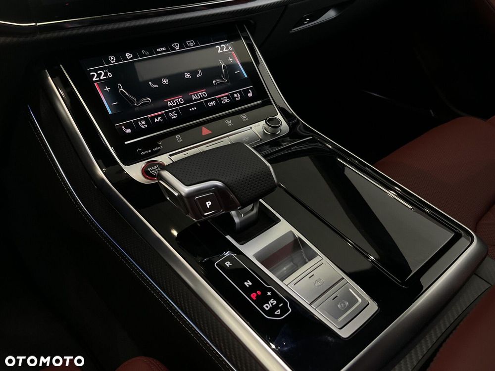 Audi SQ8 - 38