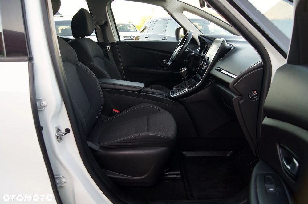 Renault Scenic 1.5 dCi Energy Life EU6 - 17