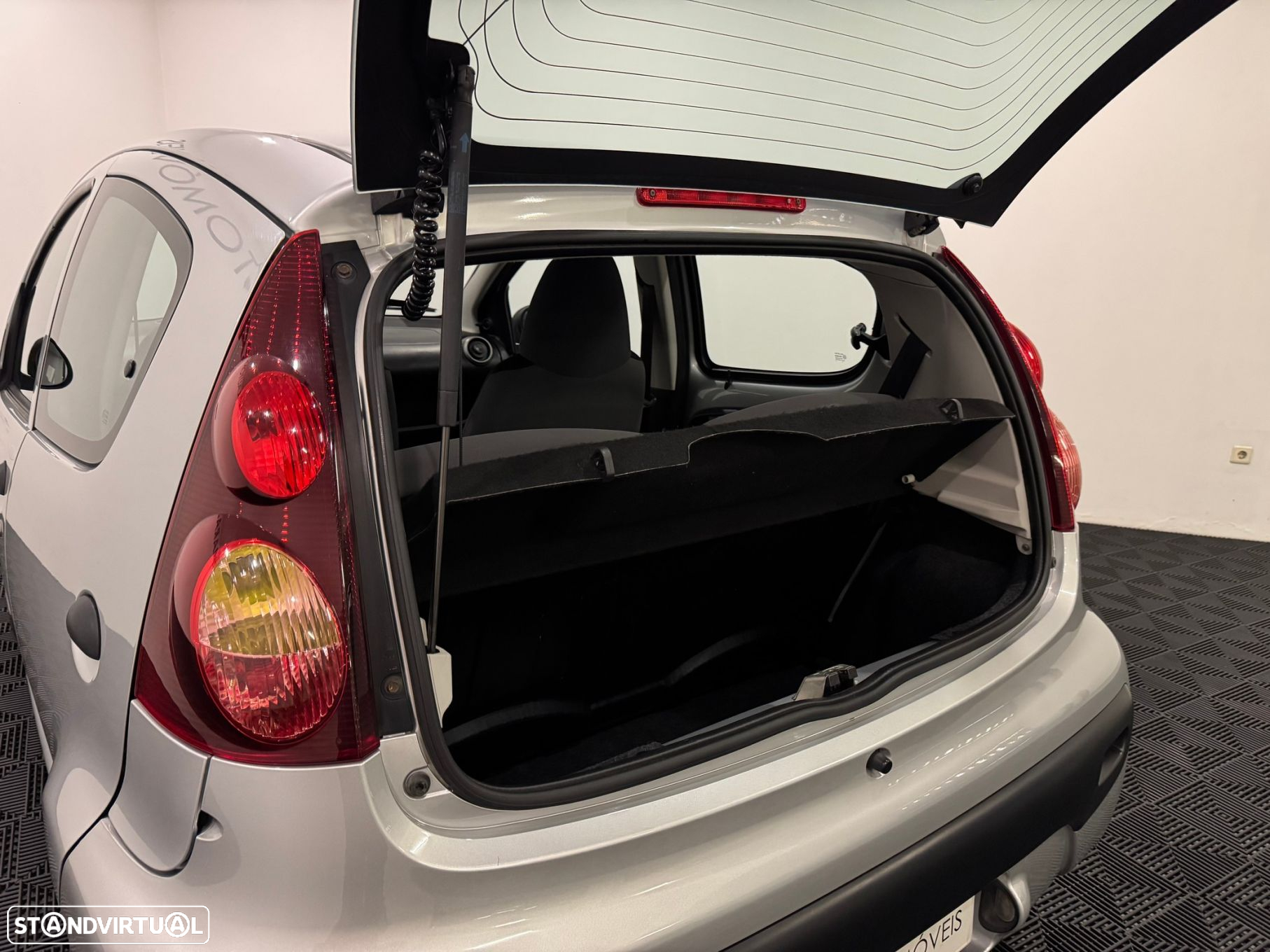 Peugeot 107 1.0 Urban - 46
