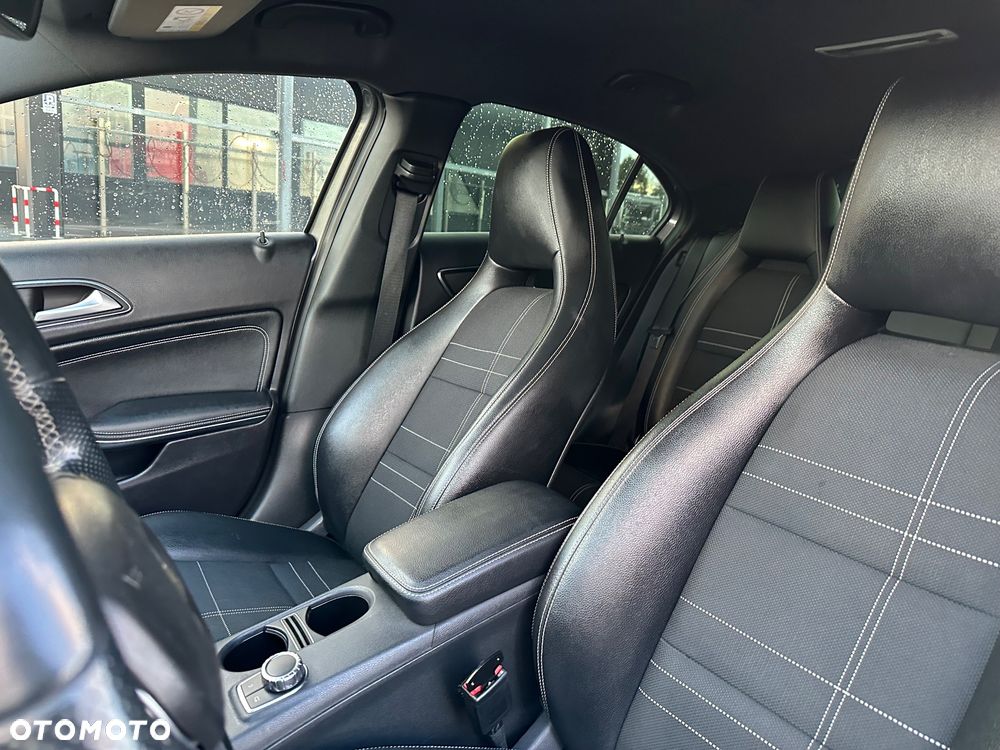 Mercedes-Benz Klasa A 200 d 7G-DCT Activity Edition - 14