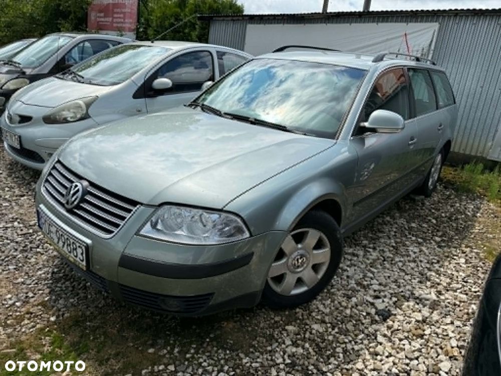 Volkswagen Passat - 1
