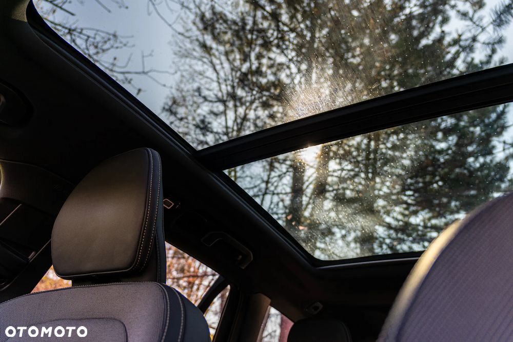 Volvo V60 B4 B Ultra Dark - 2