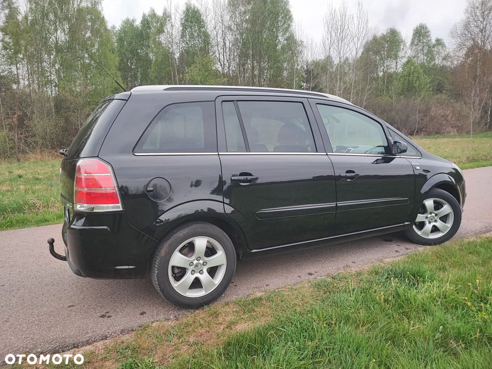 Opel Zafira 2.0 Turbo Sport - 32