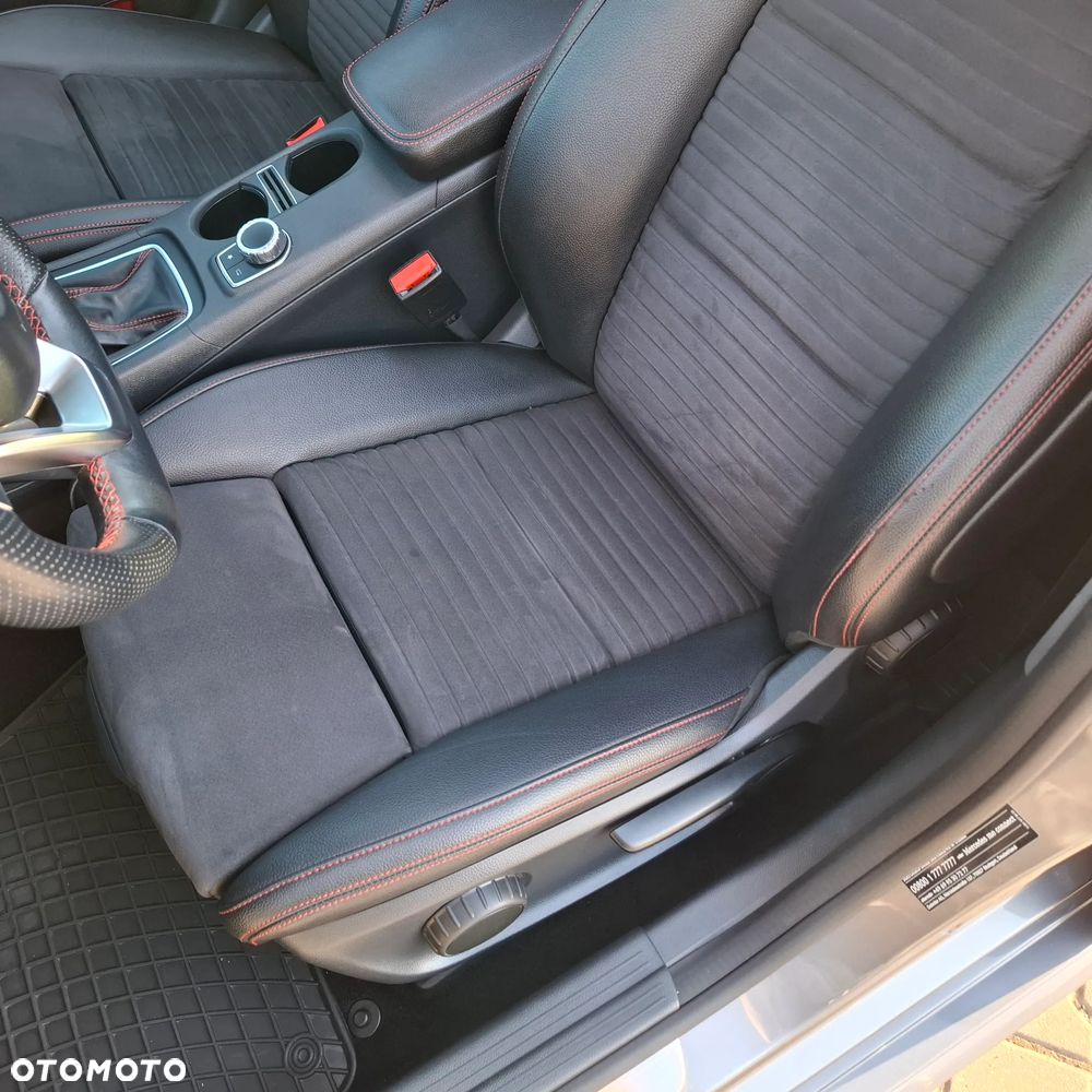 Mercedes-Benz CLA 200 AMG Line - 12