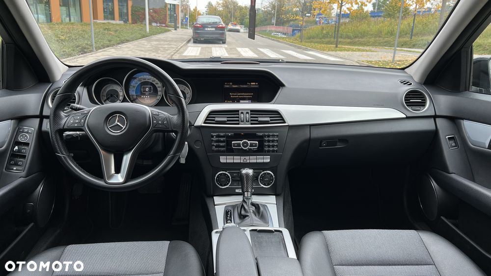 Mercedes-Benz Klasa C 180 BlueEFFICIENCY 7G-TRONIC Avantgarde - 12