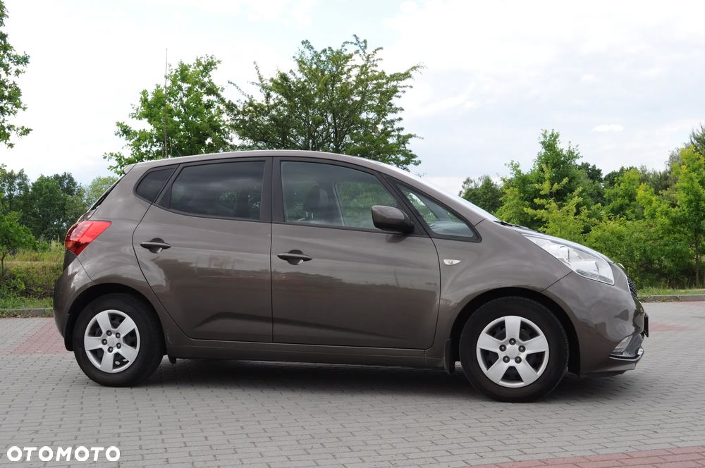 Kia Venga - 12