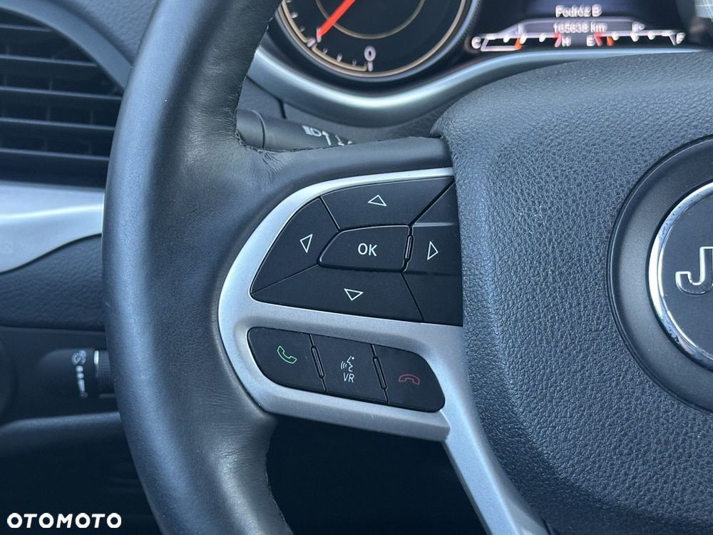 Jeep Cherokee - 10