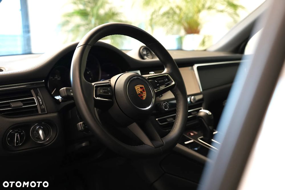 Porsche Macan Standard - 17
