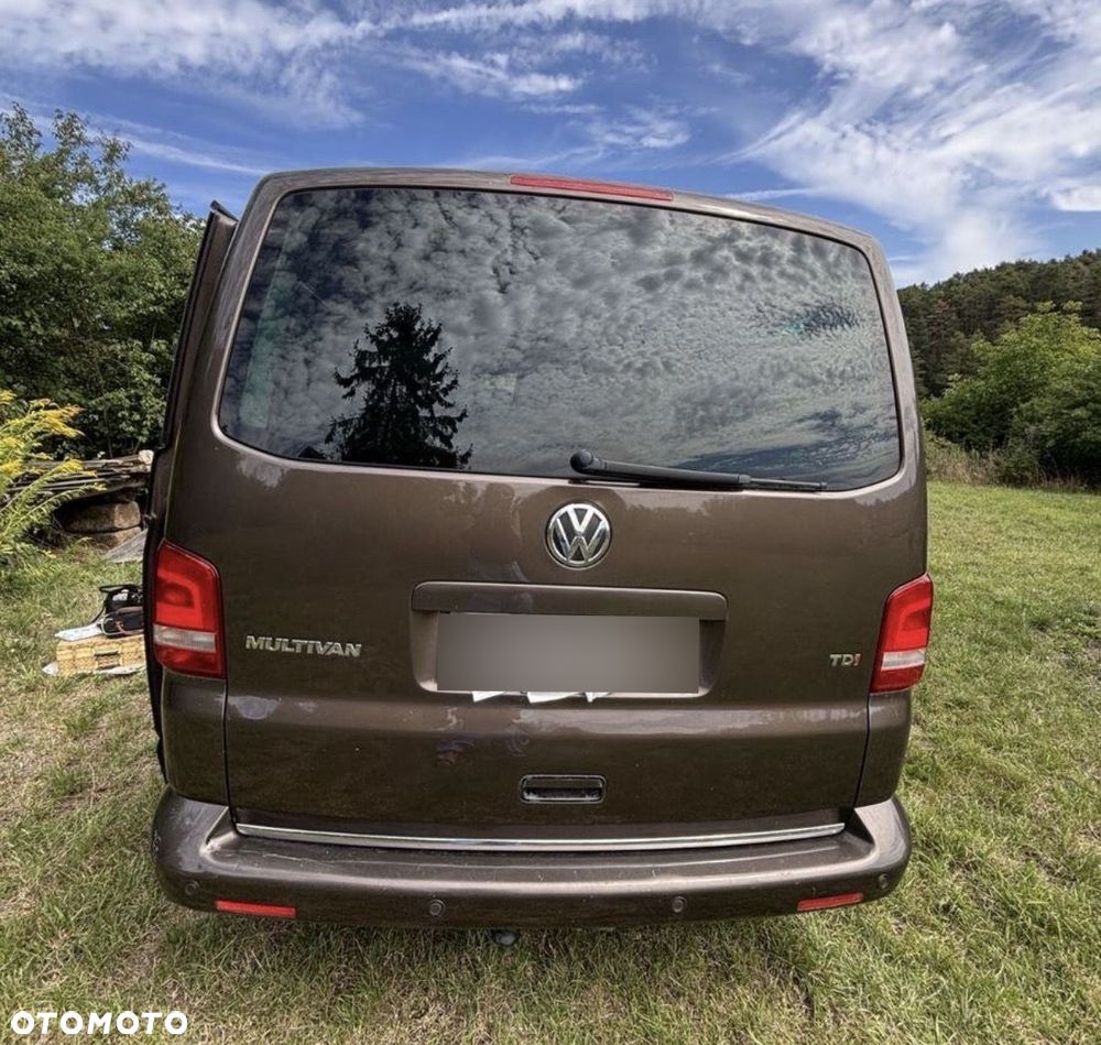 Volkswagen Multivan - 14