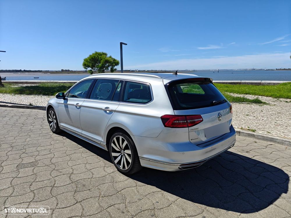VW Passat Variant 2.0 TDI R-Line DSG - 9