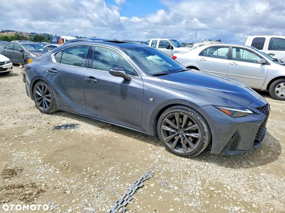 Lexus IS - 5