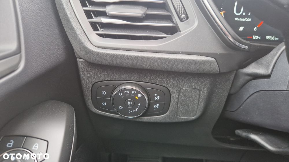 Ford Focus 1.5 EcoBlue Titanium - 28