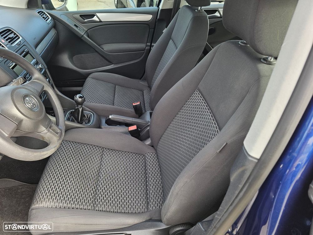 VW Golf 1.6 TDi Confortline - 14