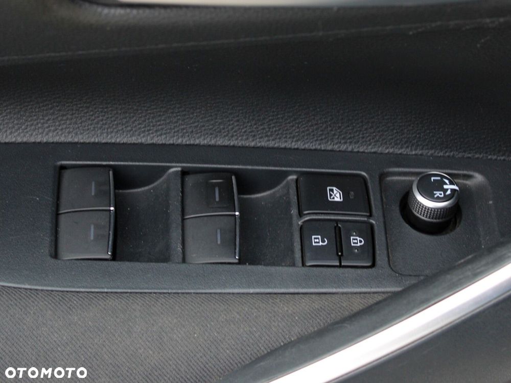 Toyota Corolla 1.8 Hybrid Comfort - 28