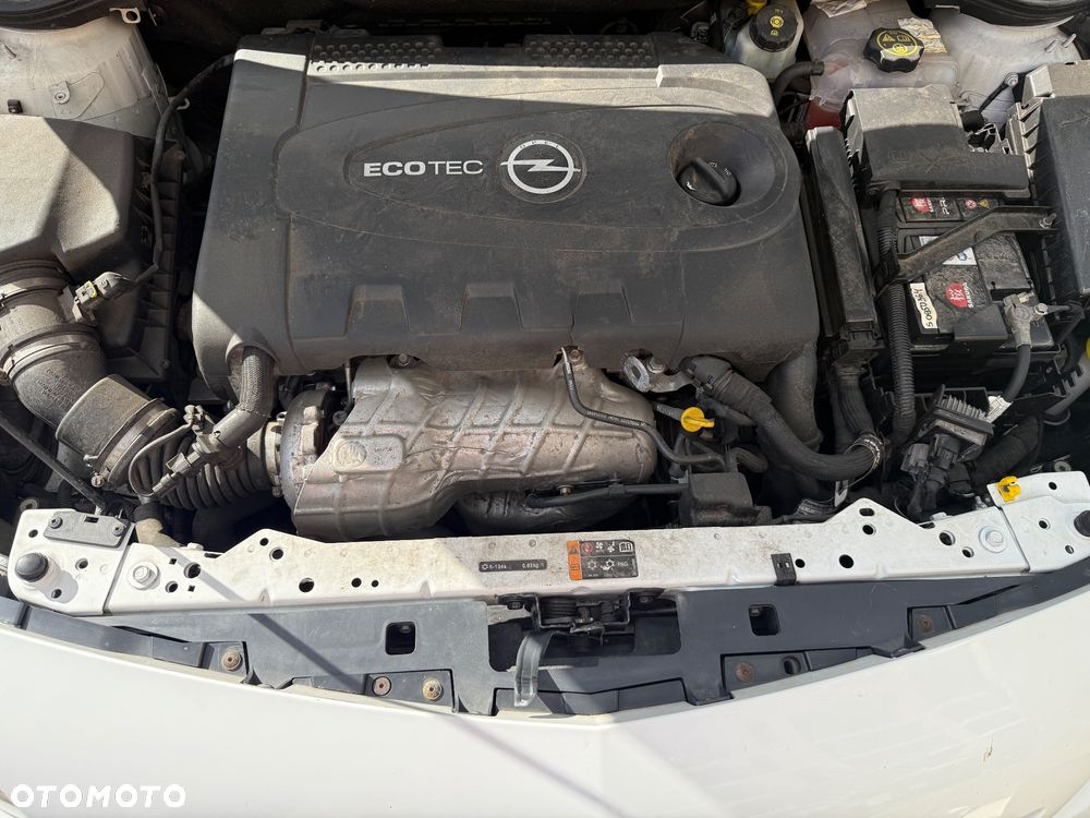 Opel Astra 2.0 CDTI Cosmo - 17