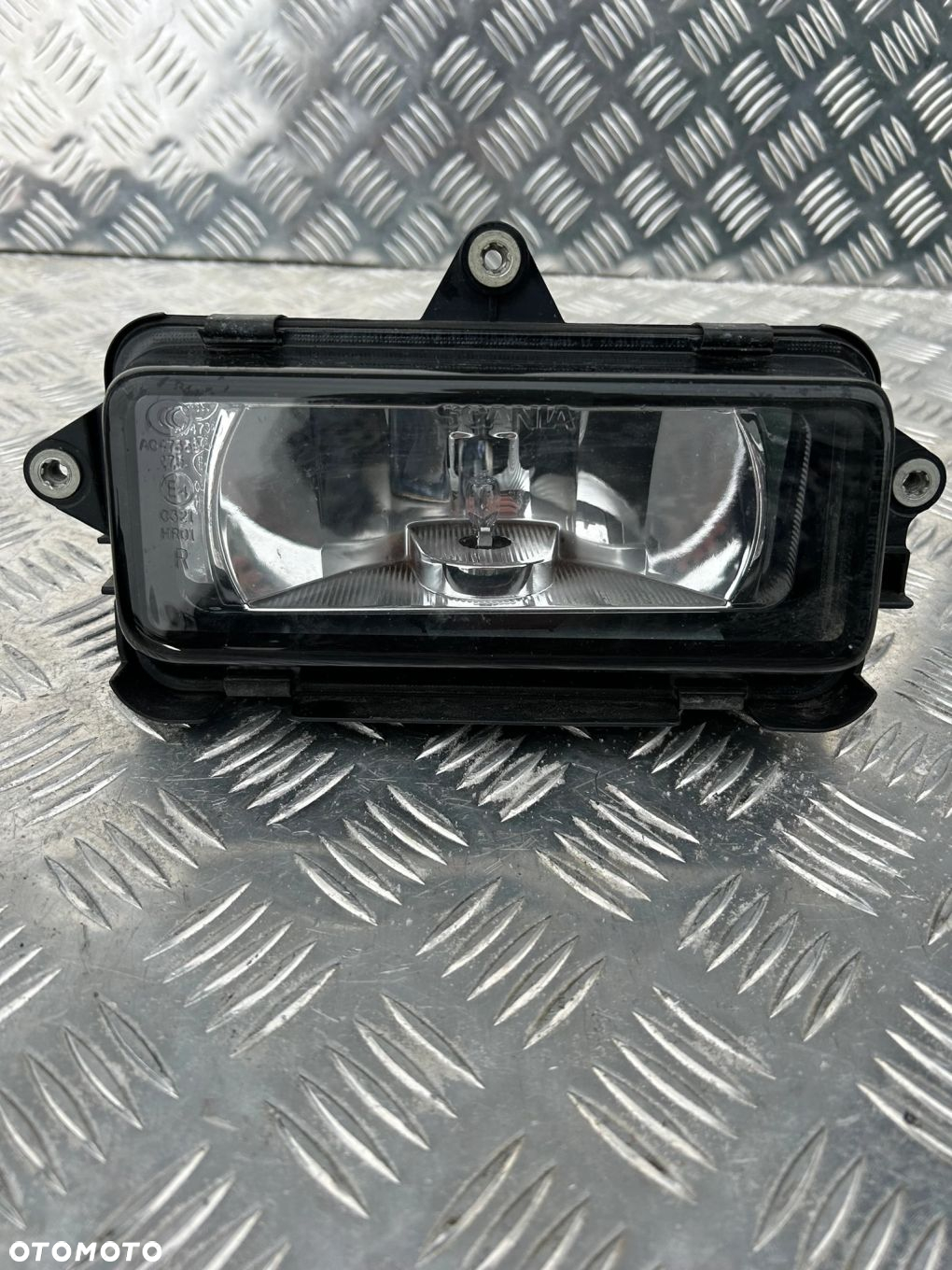 HALOGEN DACHOWY GLOBU SCANIA NEXT GEN NTG PRAWY - 2