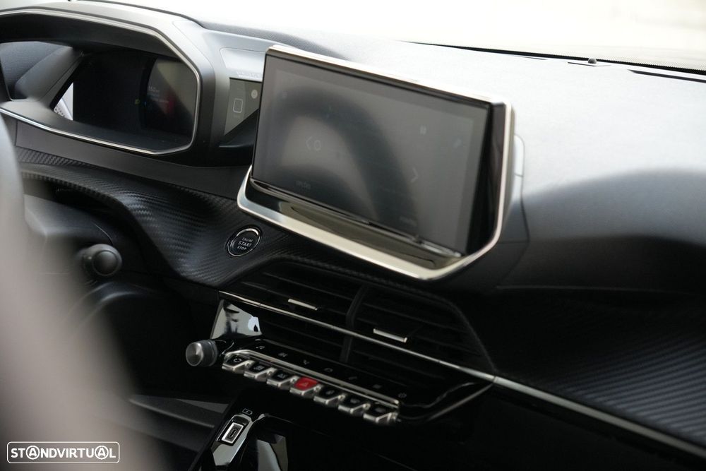 Peugeot 2008 1.2 PureTech Allure Pack - 19