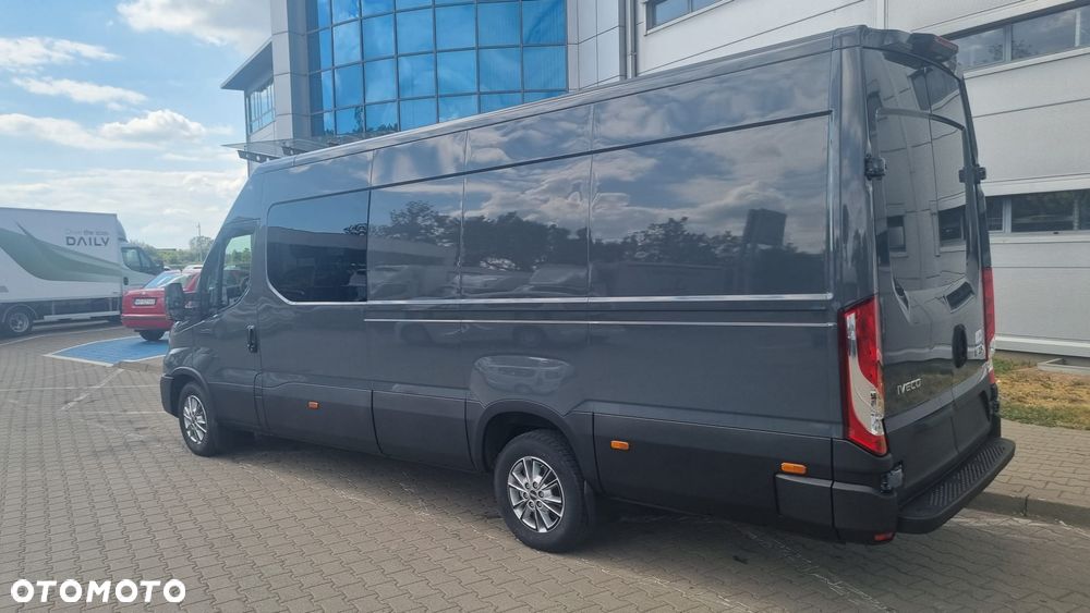 Iveco Daily 35S18HA8 V - 8