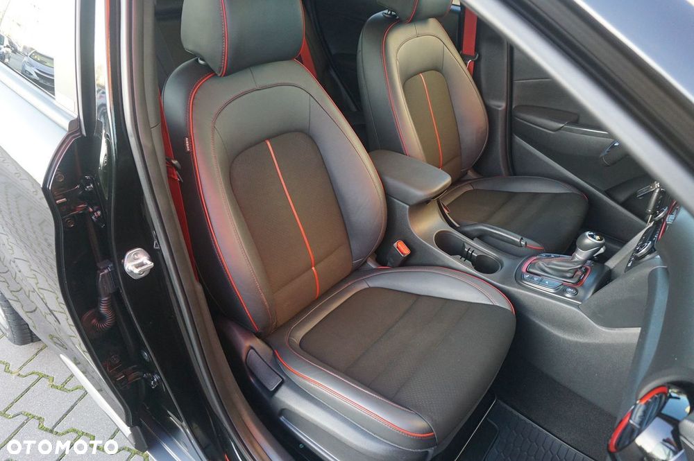 Hyundai Kona 1.6 CRDi Premium 4WD DCT - 21