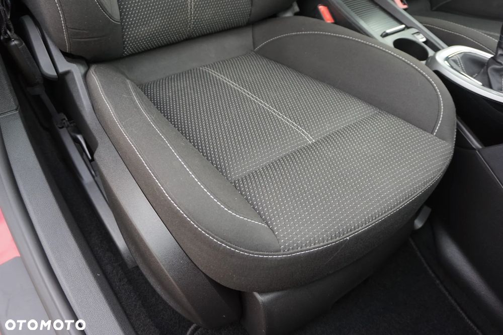 Opel Astra 1.4 Turbo - 27