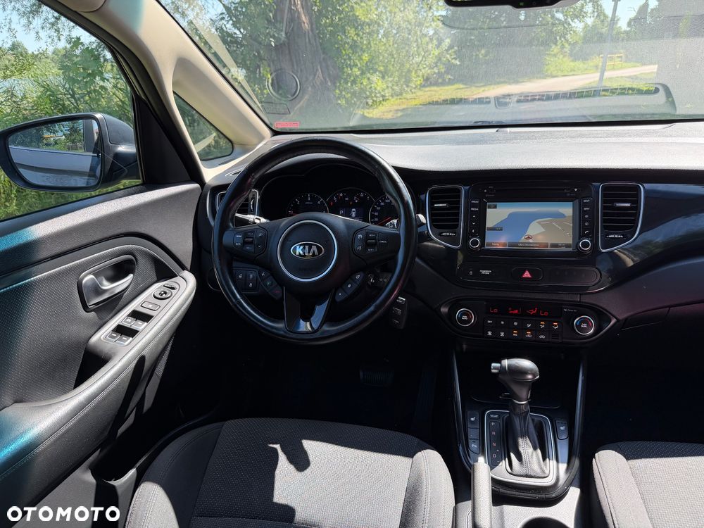 Kia Carens 1.7 CRDi 141 Dream Team Edition - 16