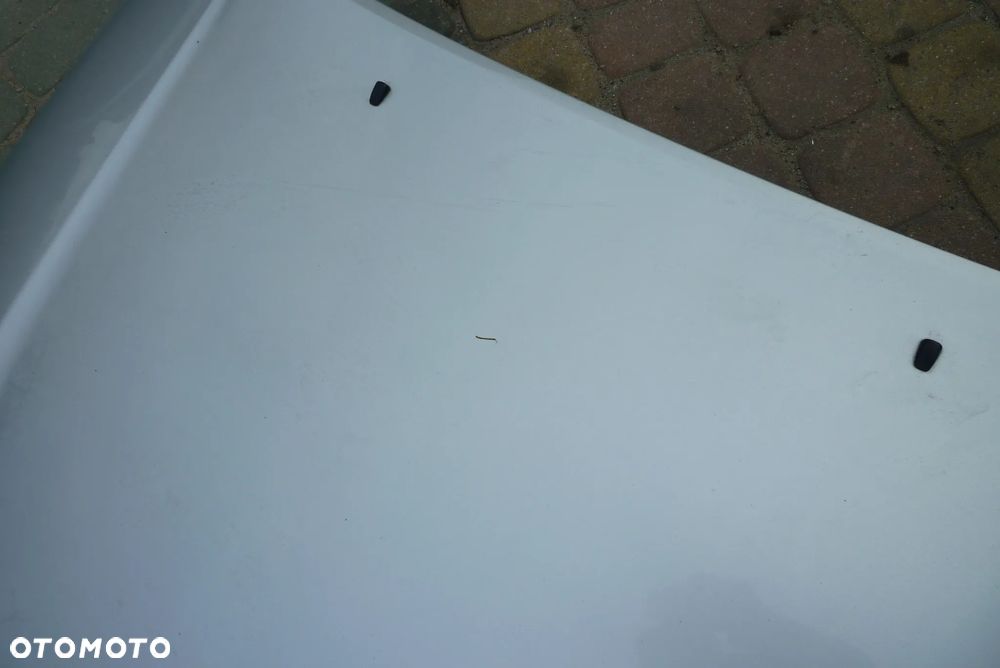 maska Toyota Avensis T25 lift - 2