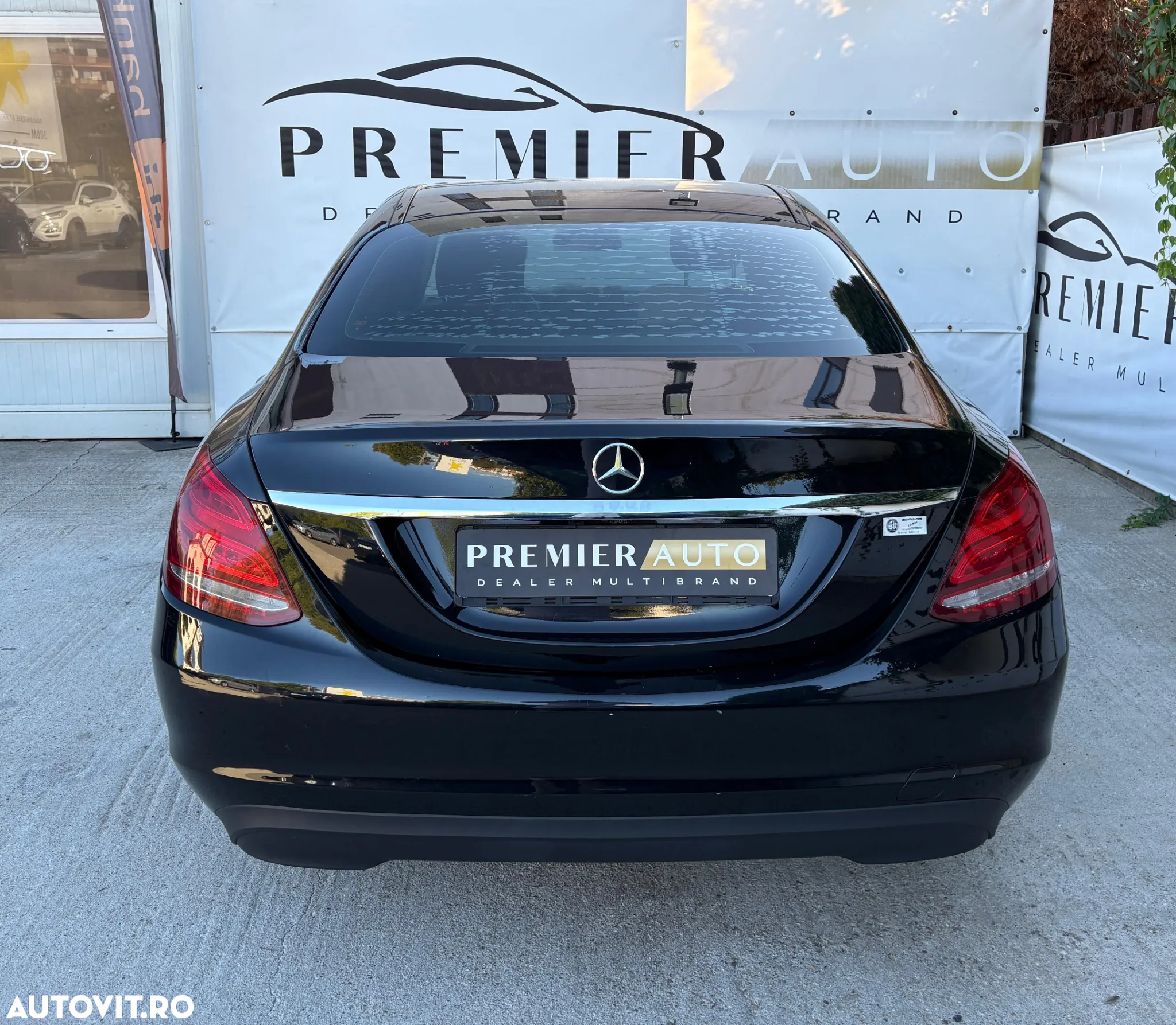 Mercedes-Benz C - 9