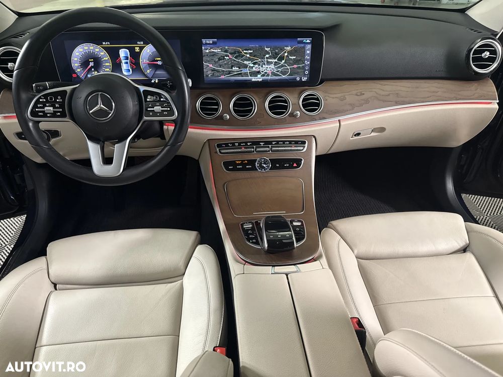 Mercedes-Benz E 220 d 4MATIC 9G-TRONIC - 10