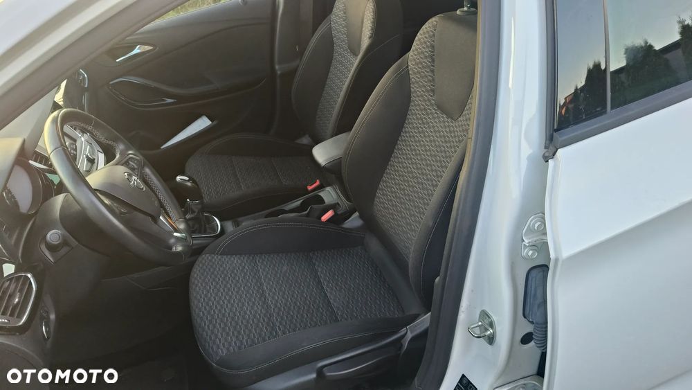 Opel Astra 1.4 T Dynamic - 10