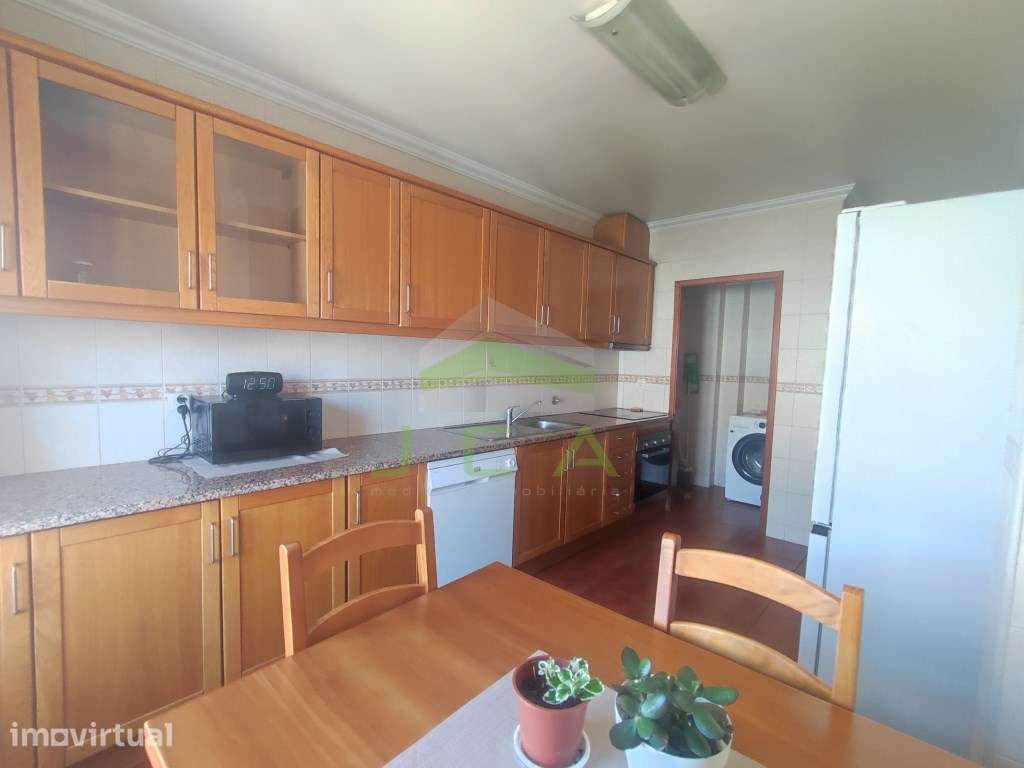 Apartamento T3 com garagem no centro de Leiria - Grande imagem: 5/13