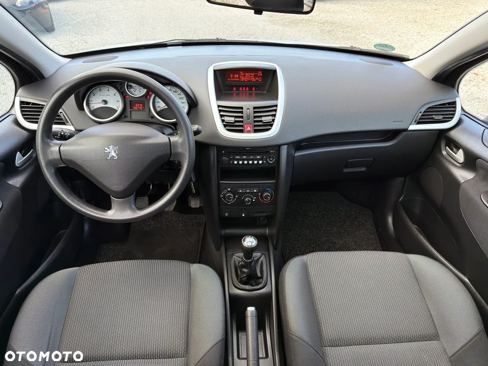 Peugeot 207 - 23