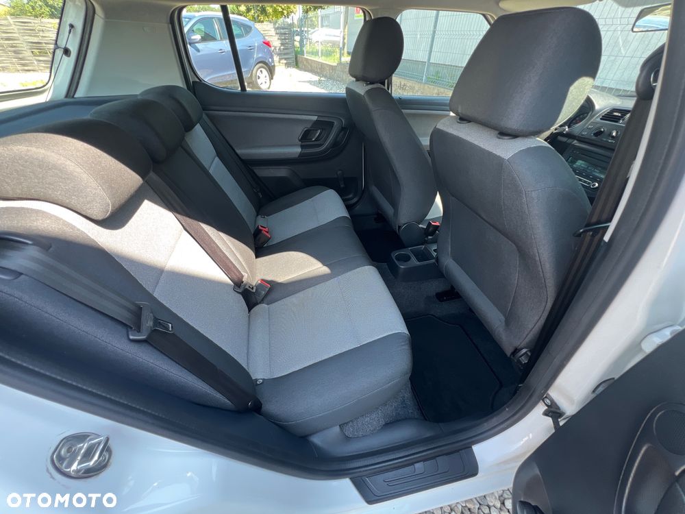 Skoda Fabia 1.2 HTP Active - 15