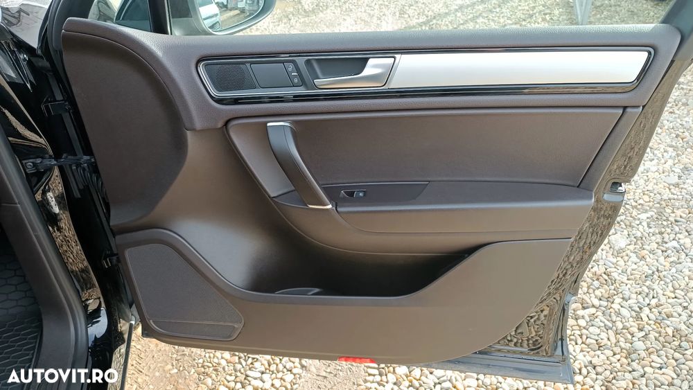 Volkswagen Touareg V6 TDI BMT Supreme Plus - 24