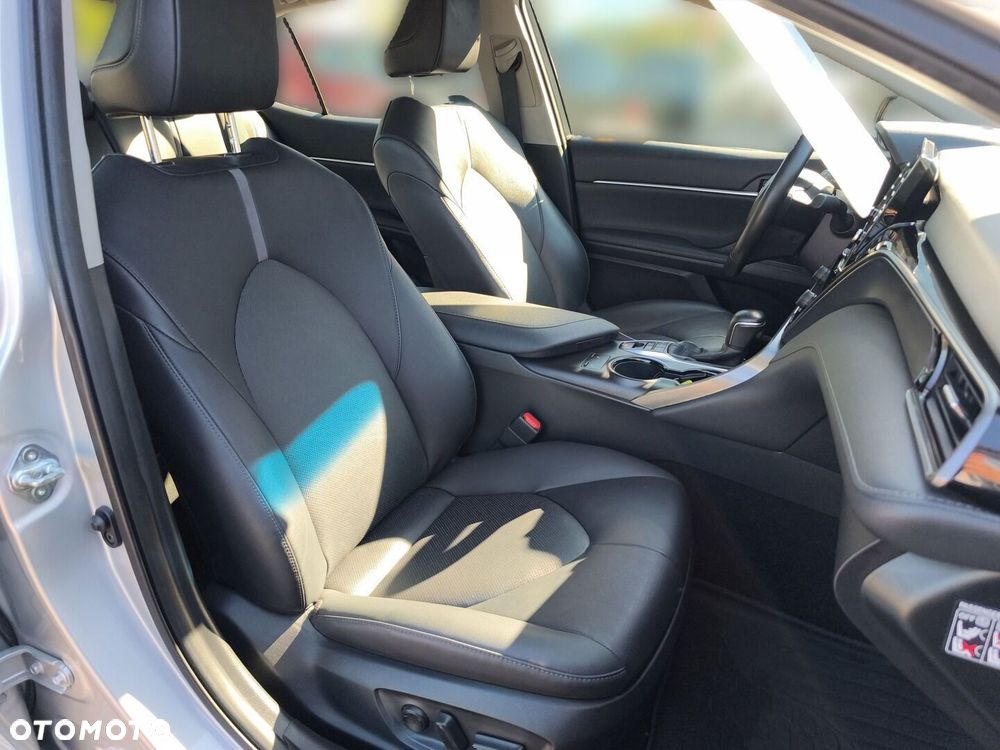 Toyota Camry 2.5 Hybrid Comfort CVT - 10
