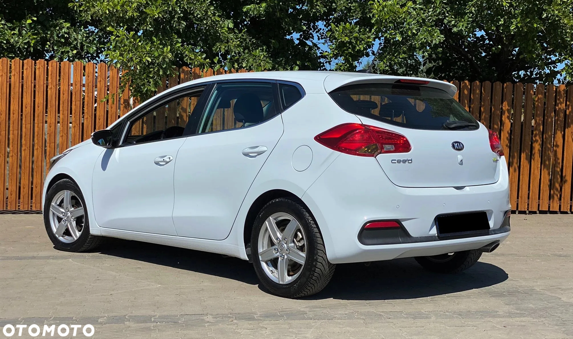 Kia Ceed 1.6 CRDi 128 Platinum Edition - 28