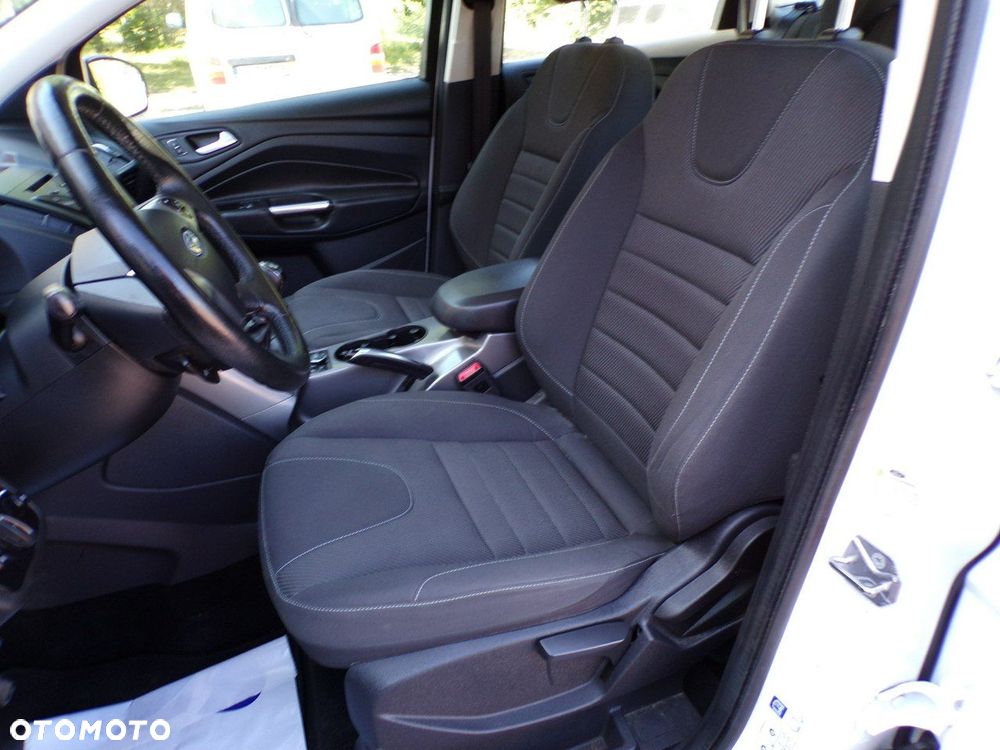 Ford Kuga - 22