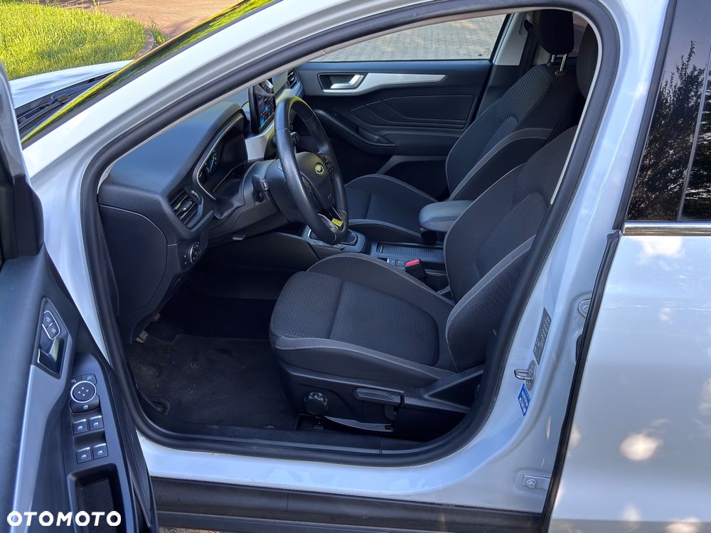 Ford Focus 1.0 EcoBoost Start-Stopp-System COOL&CONNECT DESIGN - 9