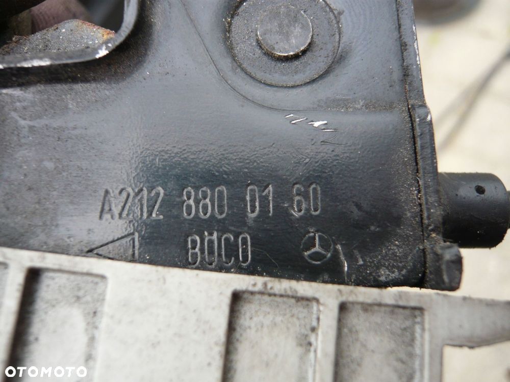 zamek maski mercedes w212 a2128800160 - 2