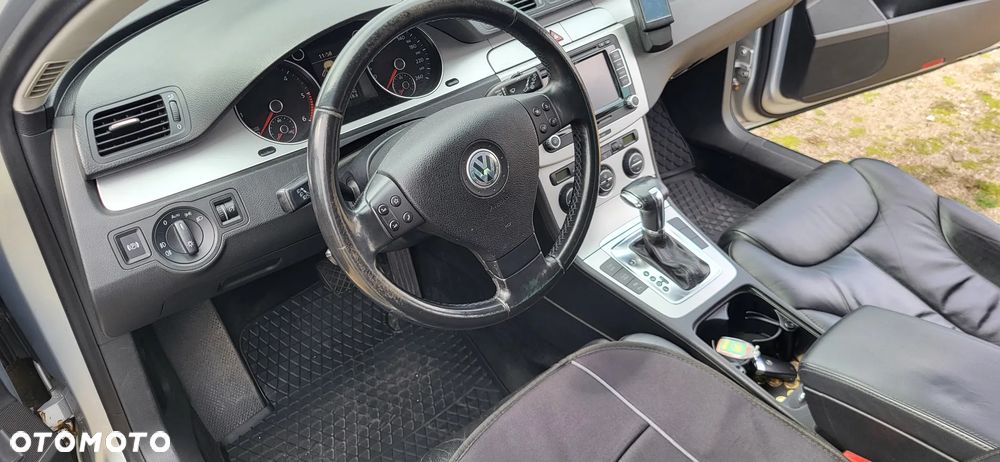 Volkswagen Passat 2.0 TDI DPF DSG Highline - 22