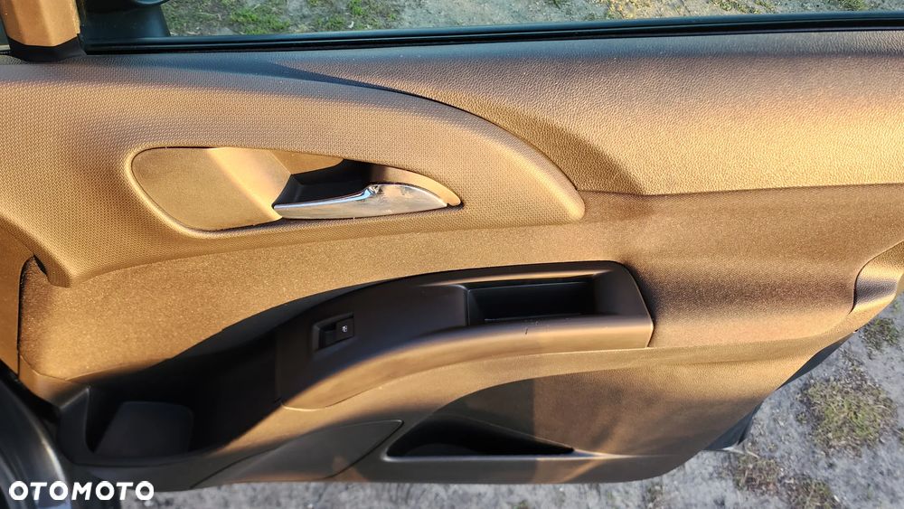 Opel Meriva 1.4 T Cosmo - 21