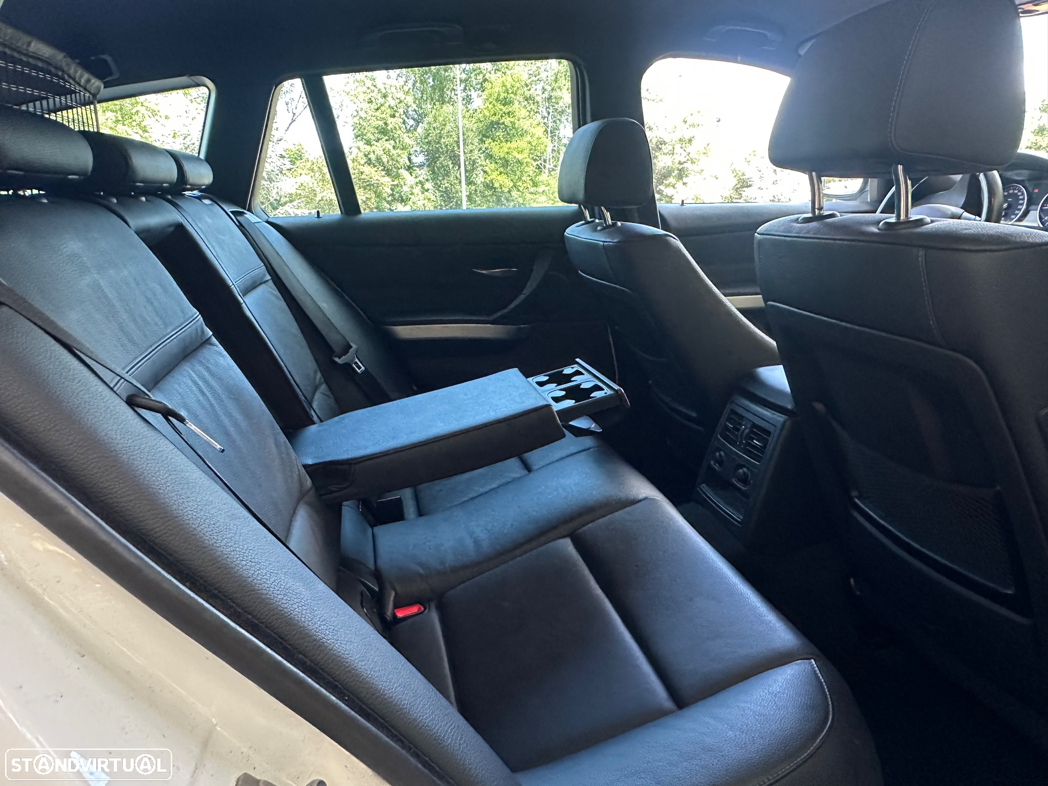 BMW 320 d Touring Navigation Sport - 10