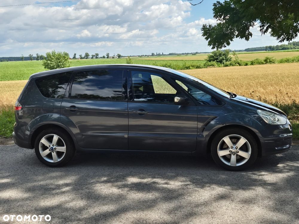 Ford S-Max 2.5 Titanium - 23