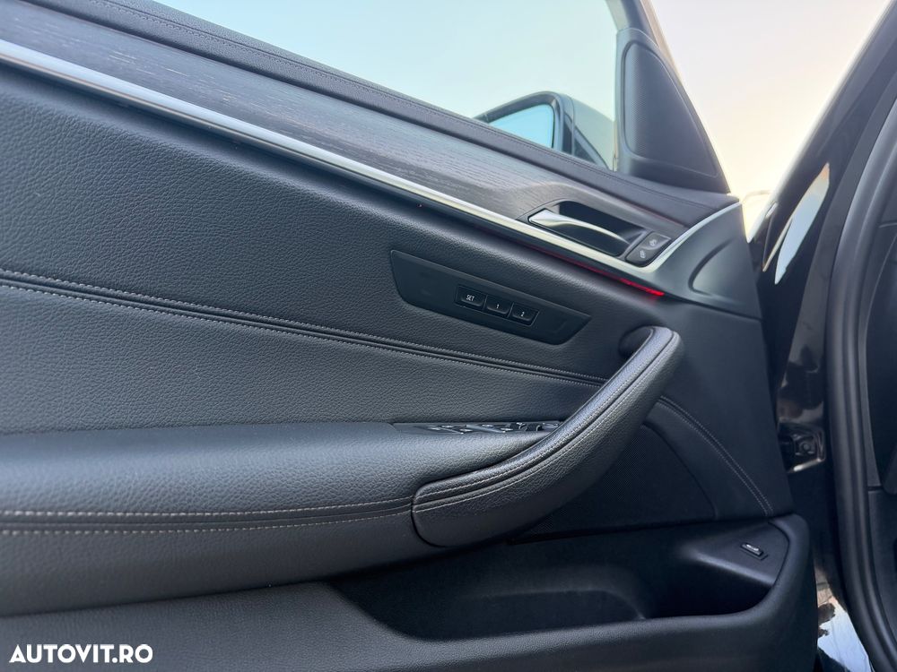 BMW Seria 5 530i Aut. Luxury Line - 19