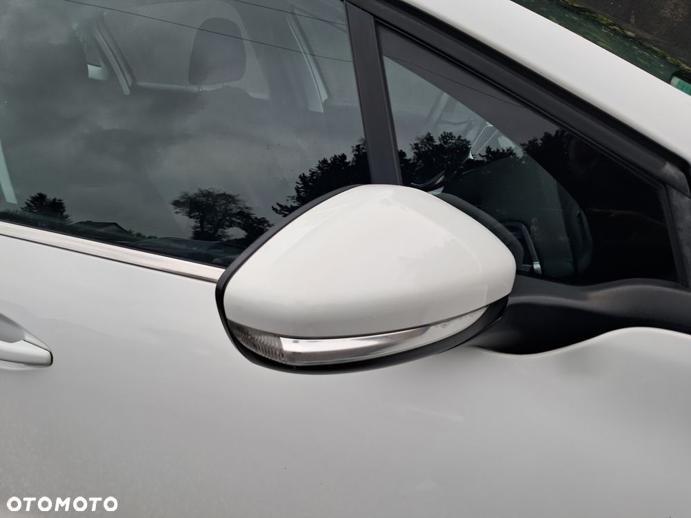 Peugeot 2008 1.6 BlueHDi Allure - 25