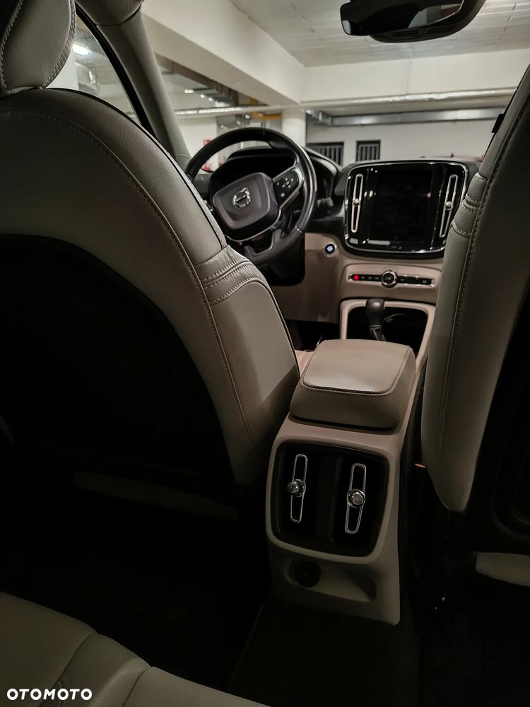 Volvo XC 40 T2 Momentum Pro - 14