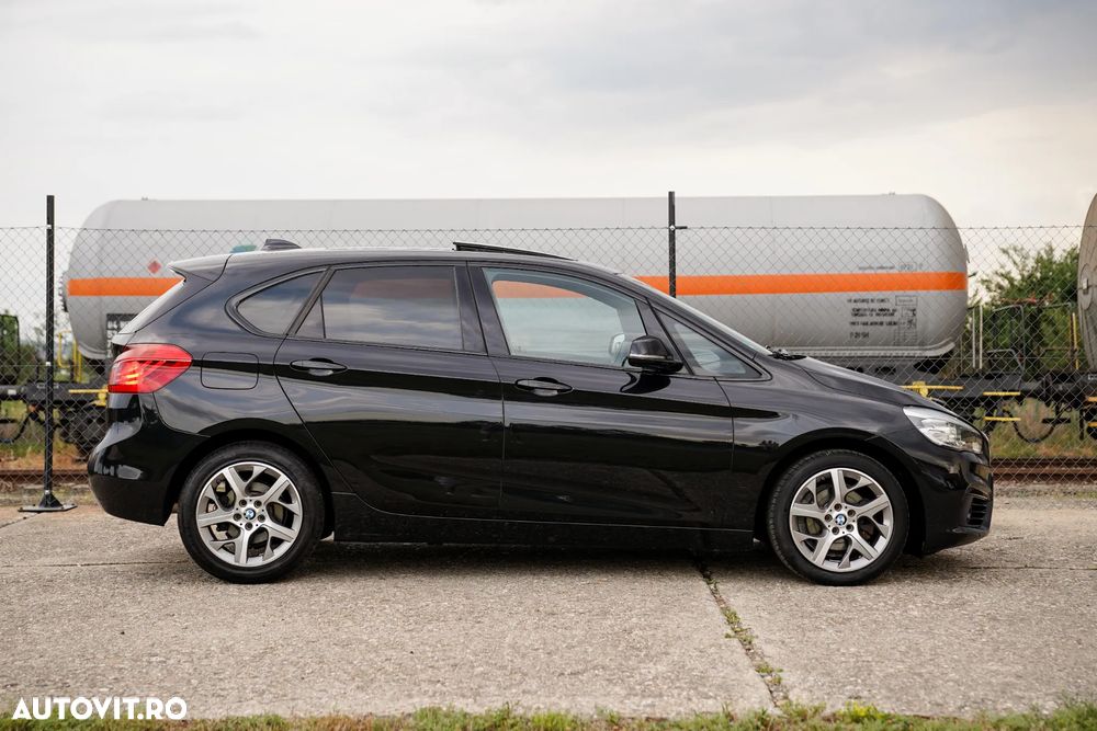 BMW Seria 2 218d Sport Line - 4