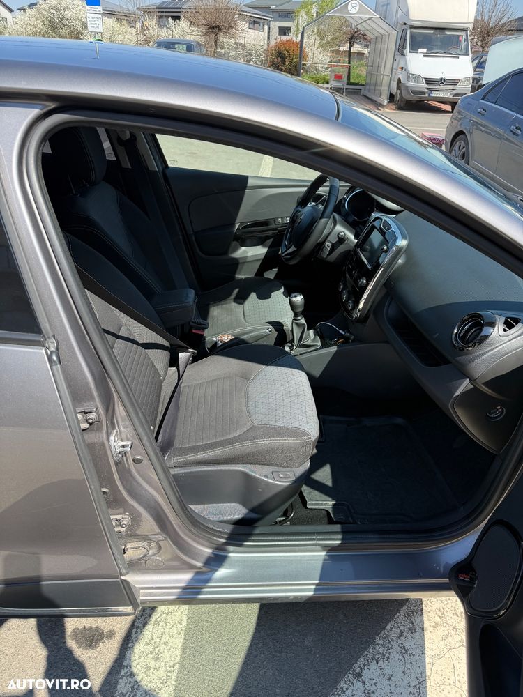 Renault Clio 1.5 dCi 90 Authentique - 9